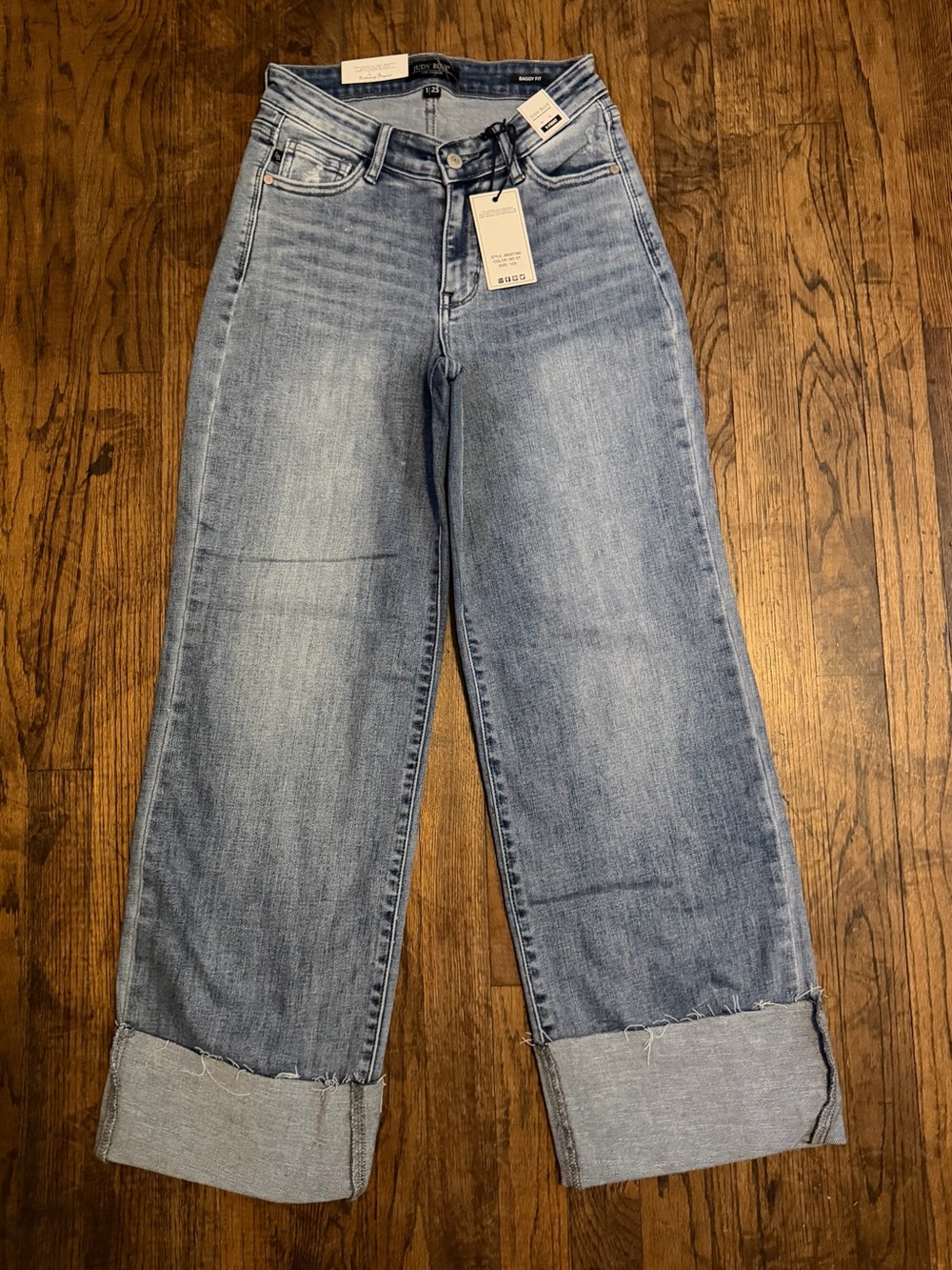 Judy Blue baggy v front 1/25 NWT